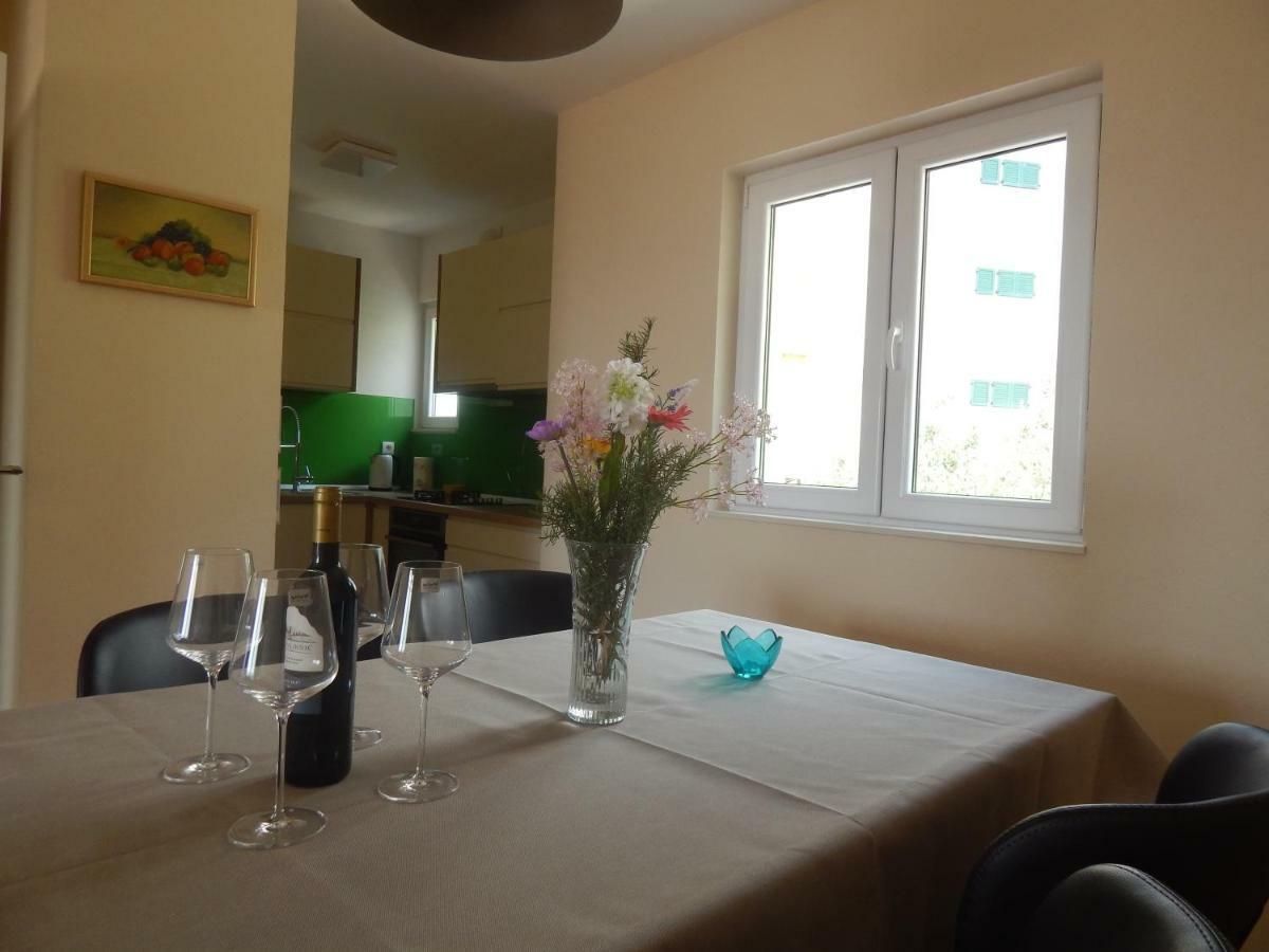 Apartman Karlo Makarska Esterno foto