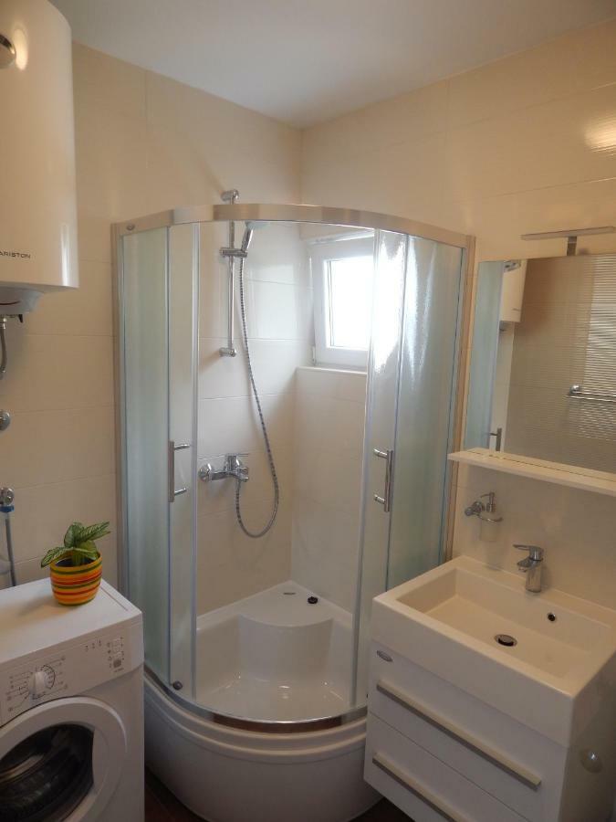 Apartman Karlo Makarska Esterno foto