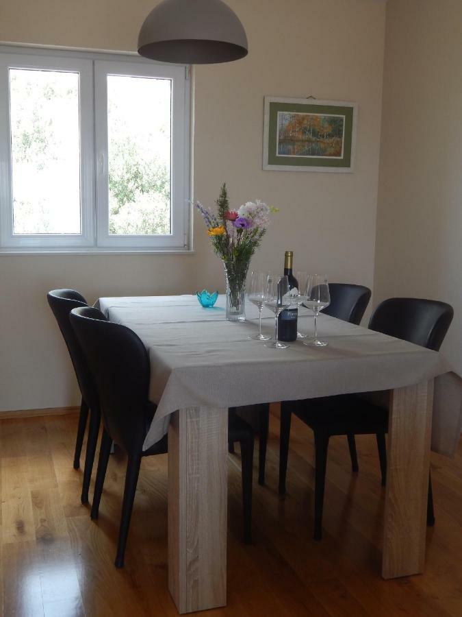 Apartman Karlo Makarska Esterno foto
