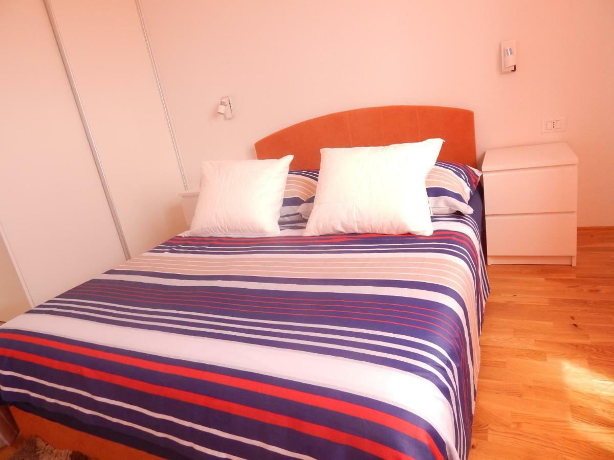 Apartman Karlo Makarska Esterno foto